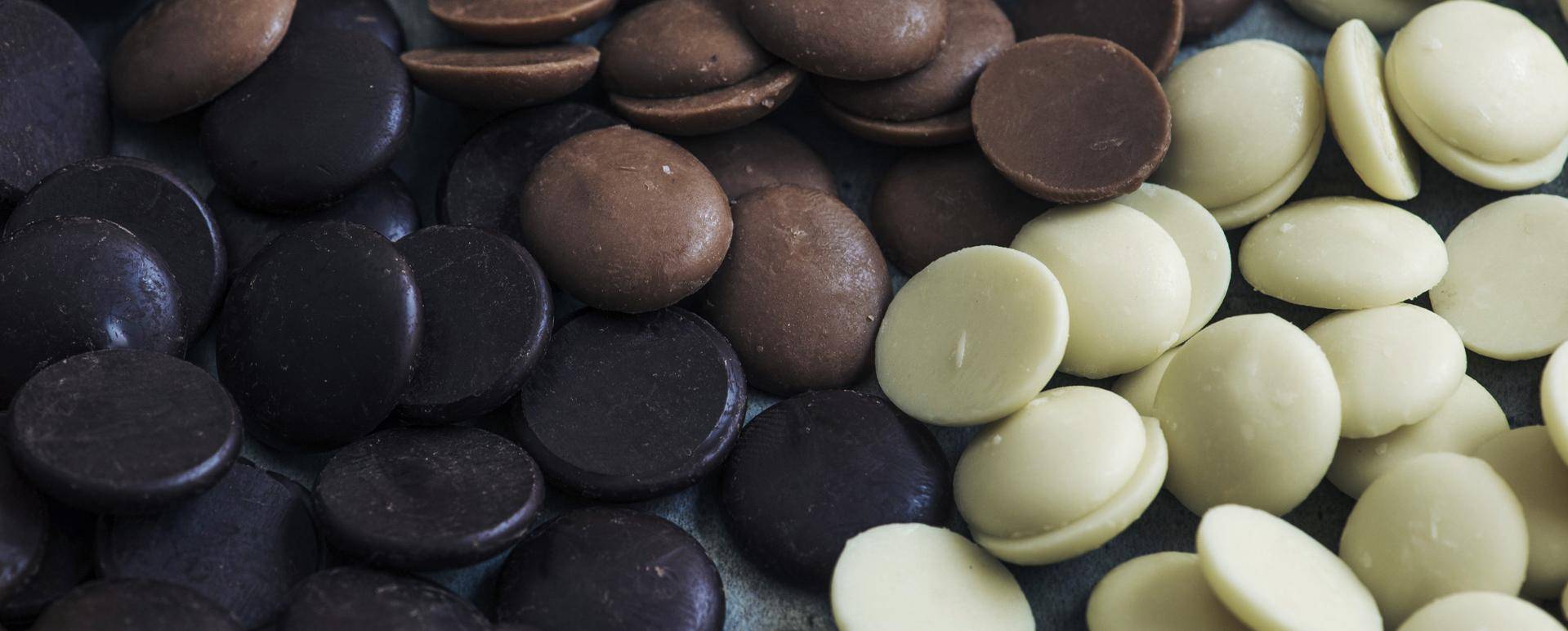 Tempering with Cacao Barry Pistoles™ chocolate