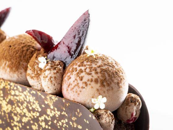 Plant-based Cacao & Cherry Polenta cake 